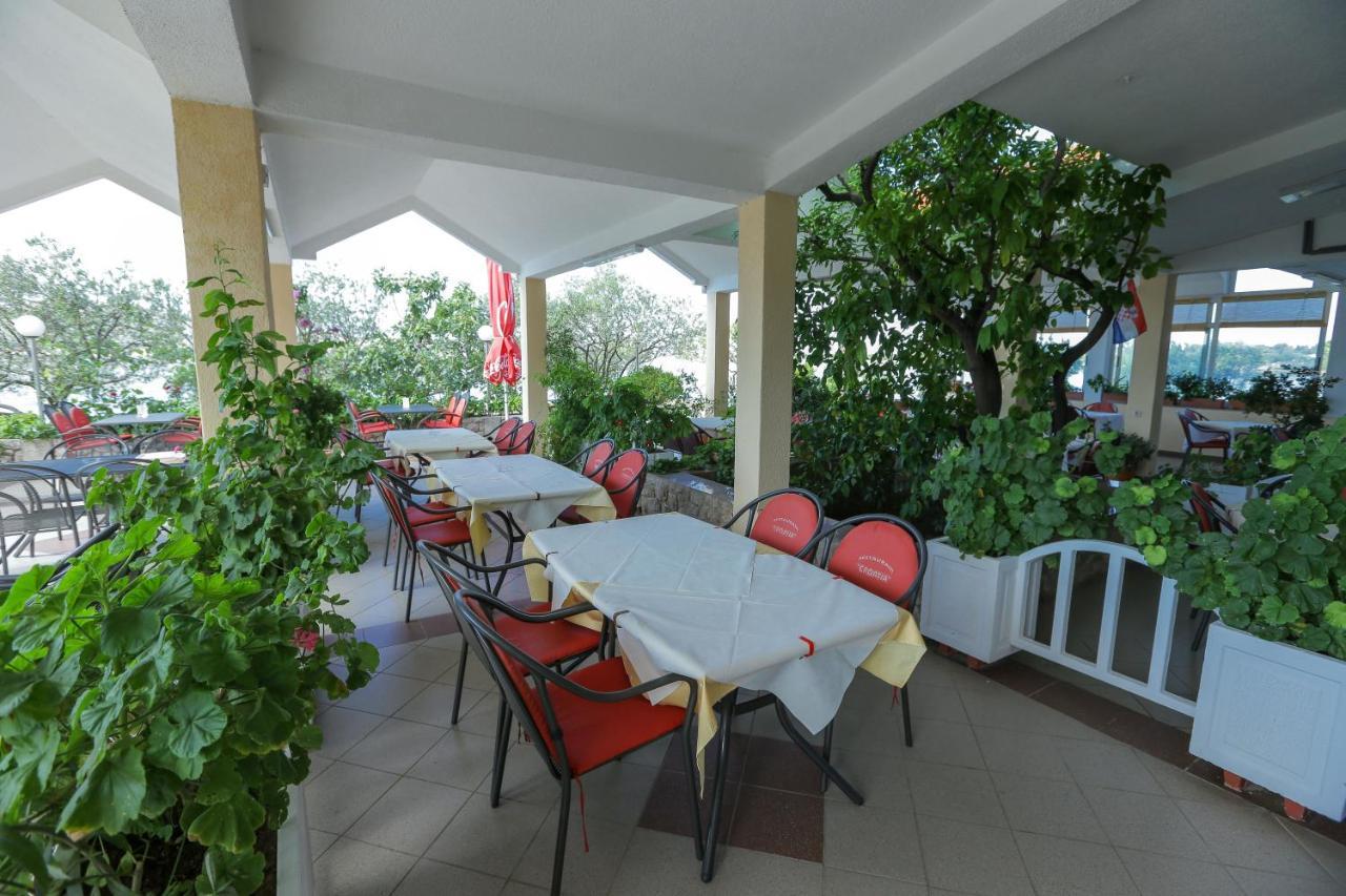 Pansion Croatia Bed & Breakfast Starigrad Paklenica Eksteriør bilde