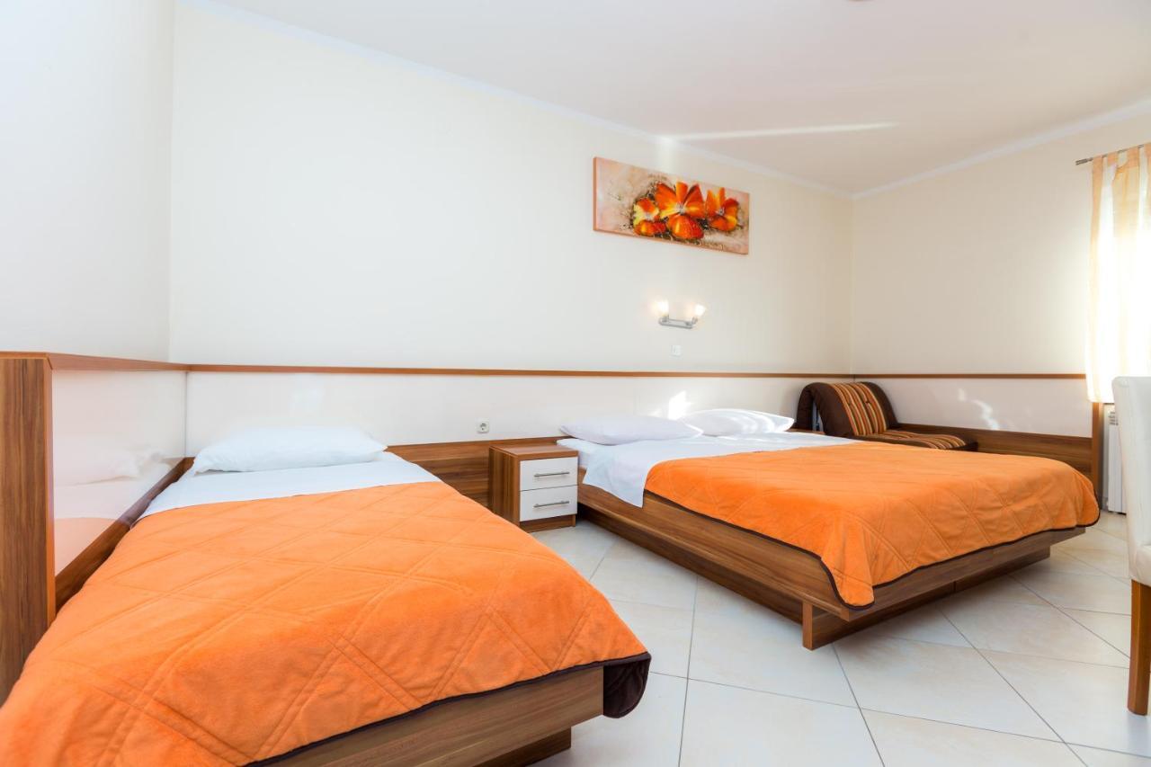 Pansion Croatia Bed & Breakfast Starigrad Paklenica Eksteriør bilde