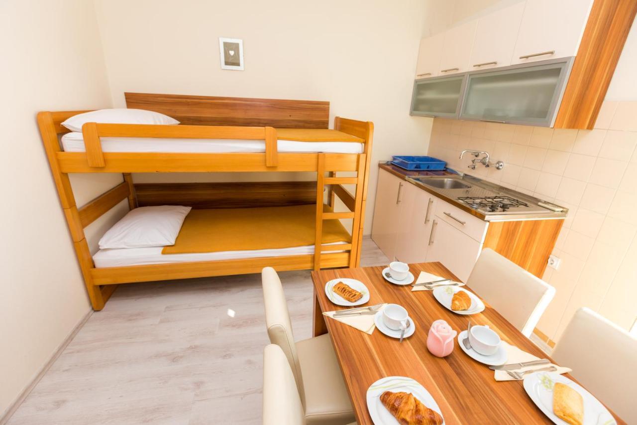 Pansion Croatia Bed & Breakfast Starigrad Paklenica Eksteriør bilde