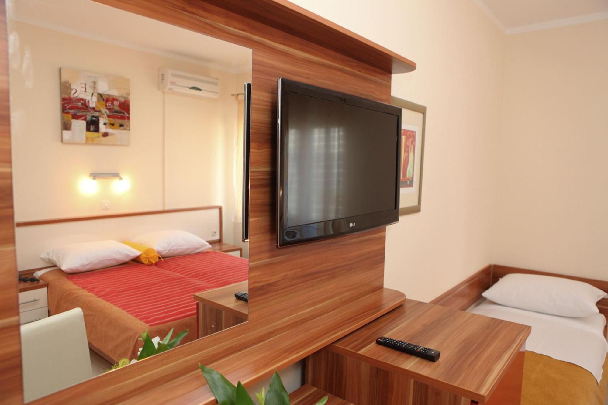 Pansion Croatia Bed & Breakfast Starigrad Paklenica Eksteriør bilde
